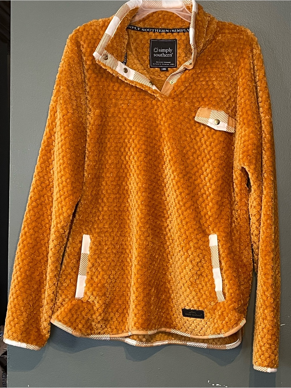 Women’s Simply Southern Sherpa Sweater Size Large